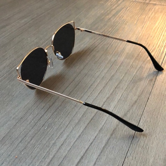 Sunglasses Bundle - Picture 7 of 8